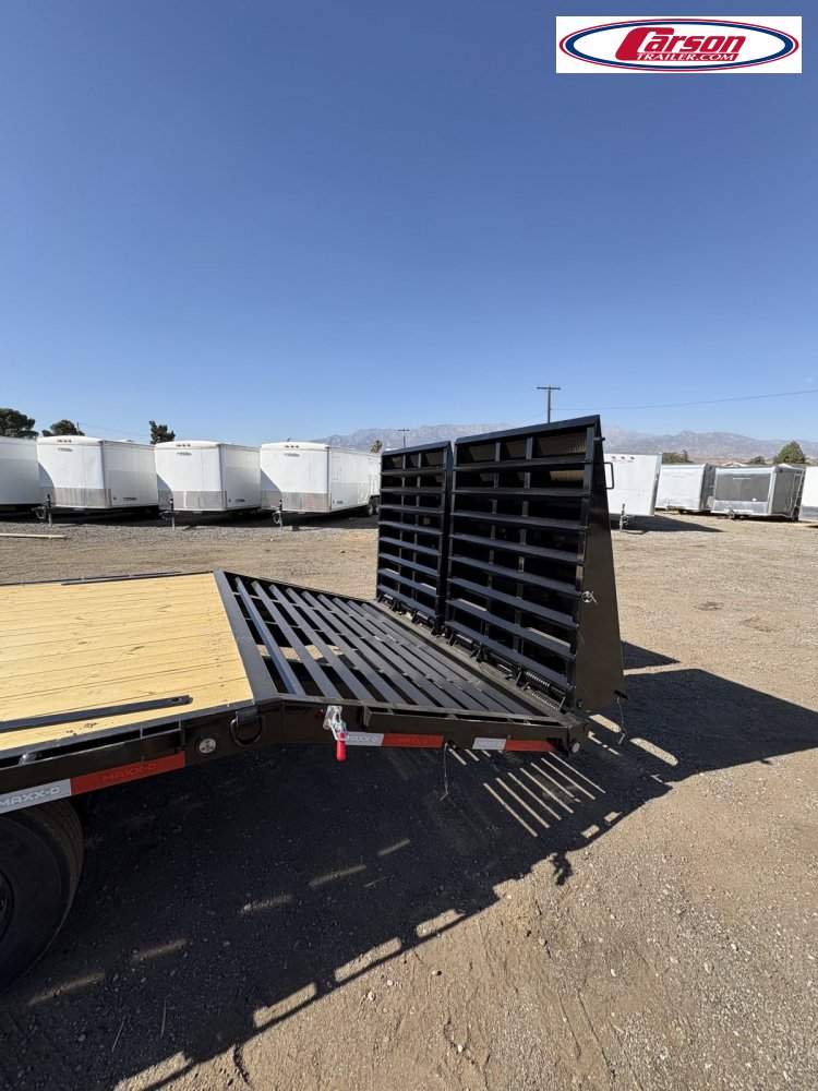 102x25 Maxxd Deck over Flatbed