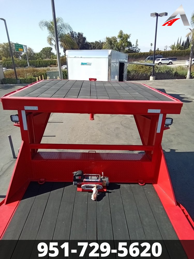 2024 MAXXD 8.5' X 32' CAR/ EQUIPMENT HAULER