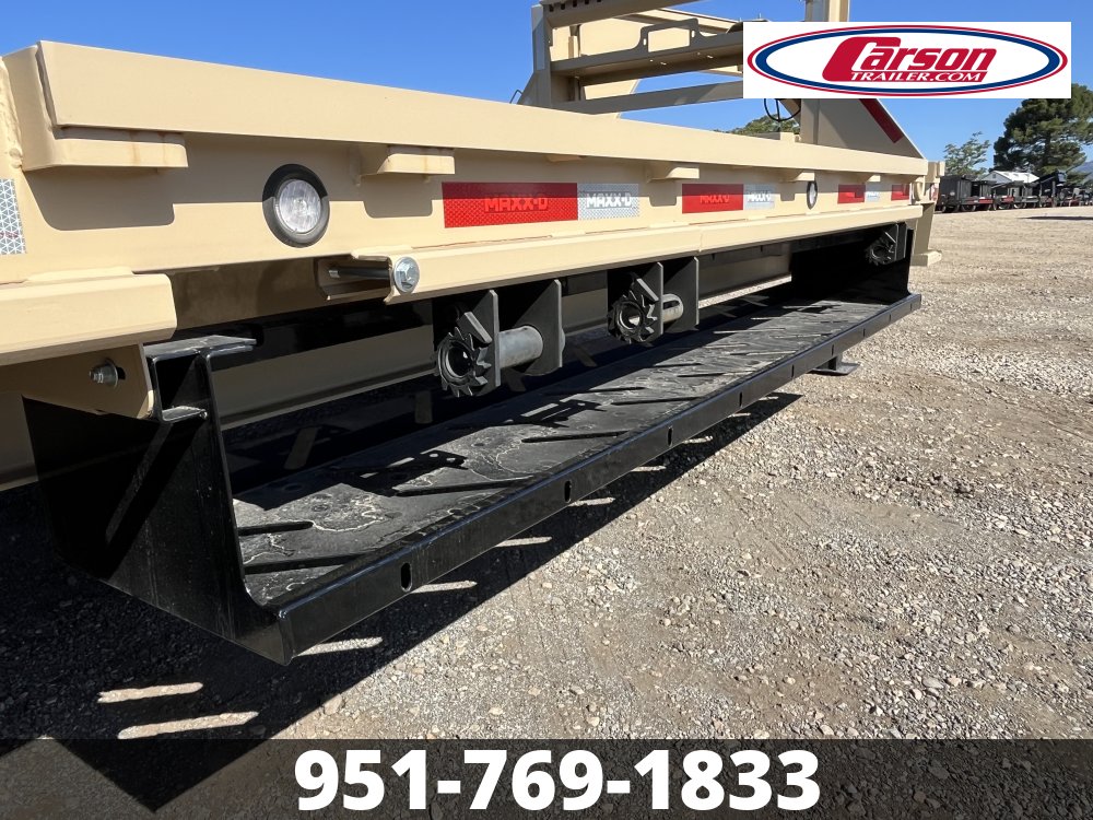 2024 MAXXD 8.5' X 36' GOOSENECK TRIPLE AXLE FLATEBED TRAILER
