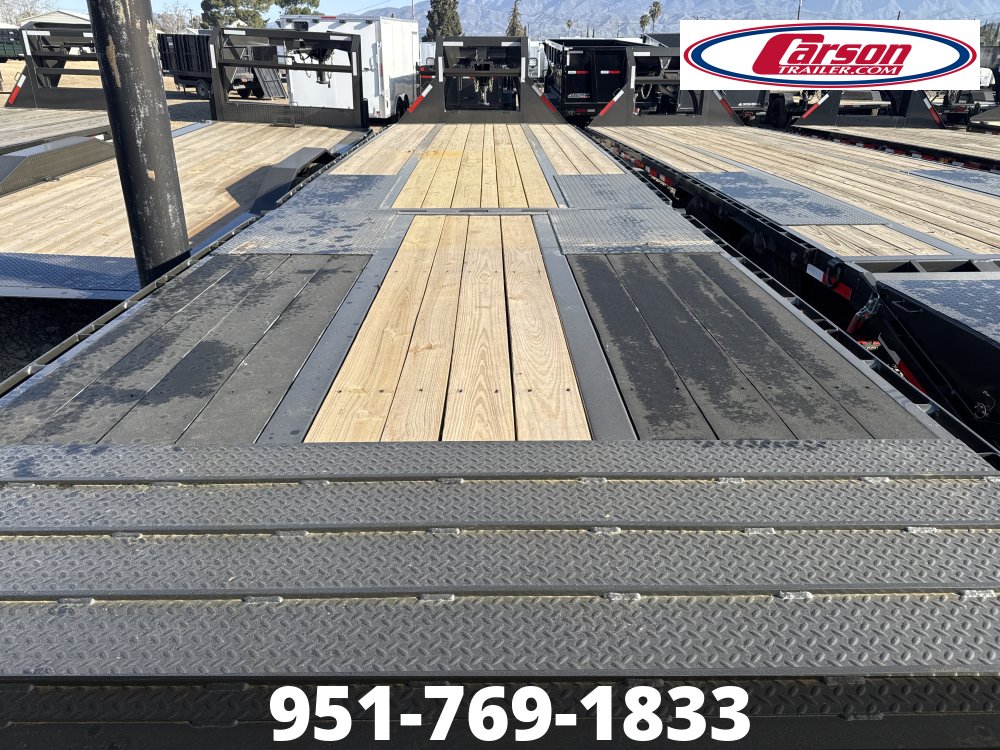 102"x32' flatbed gooseneck power dove tail