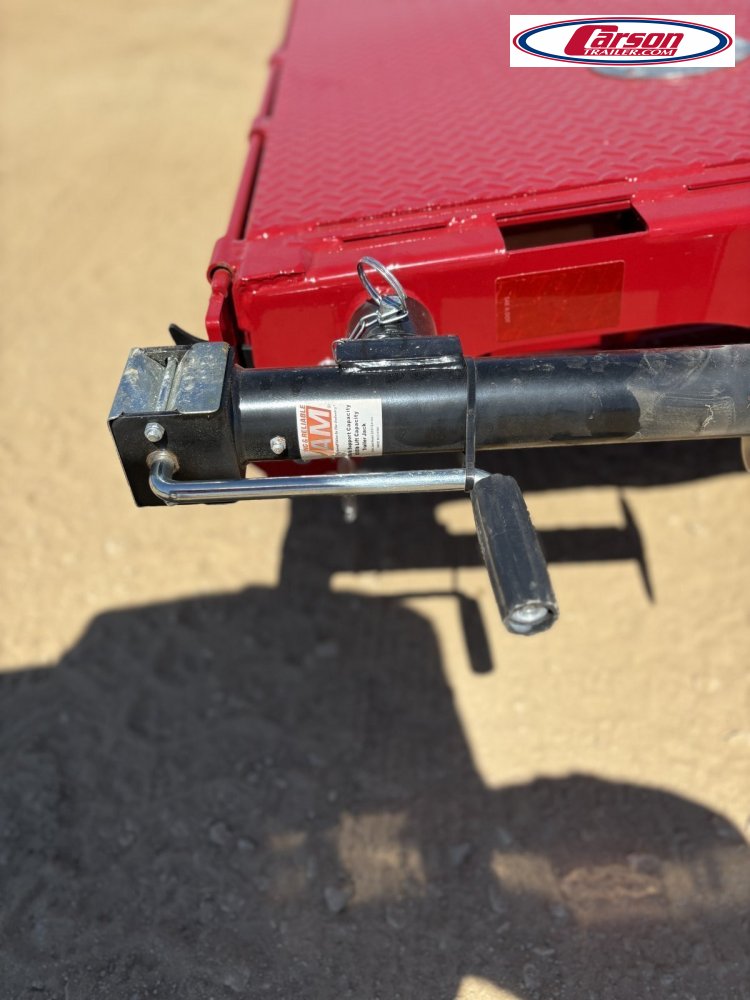 83x20 Diamond C Trailer HD Equipment