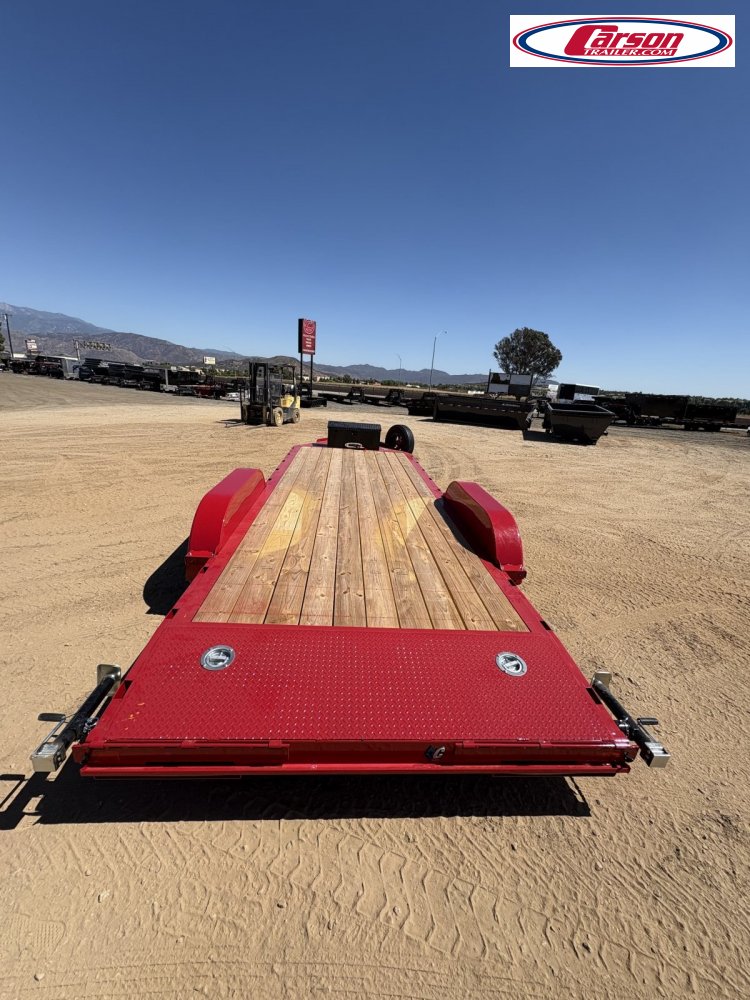 83x20 Diamond C Trailer HD Equipment