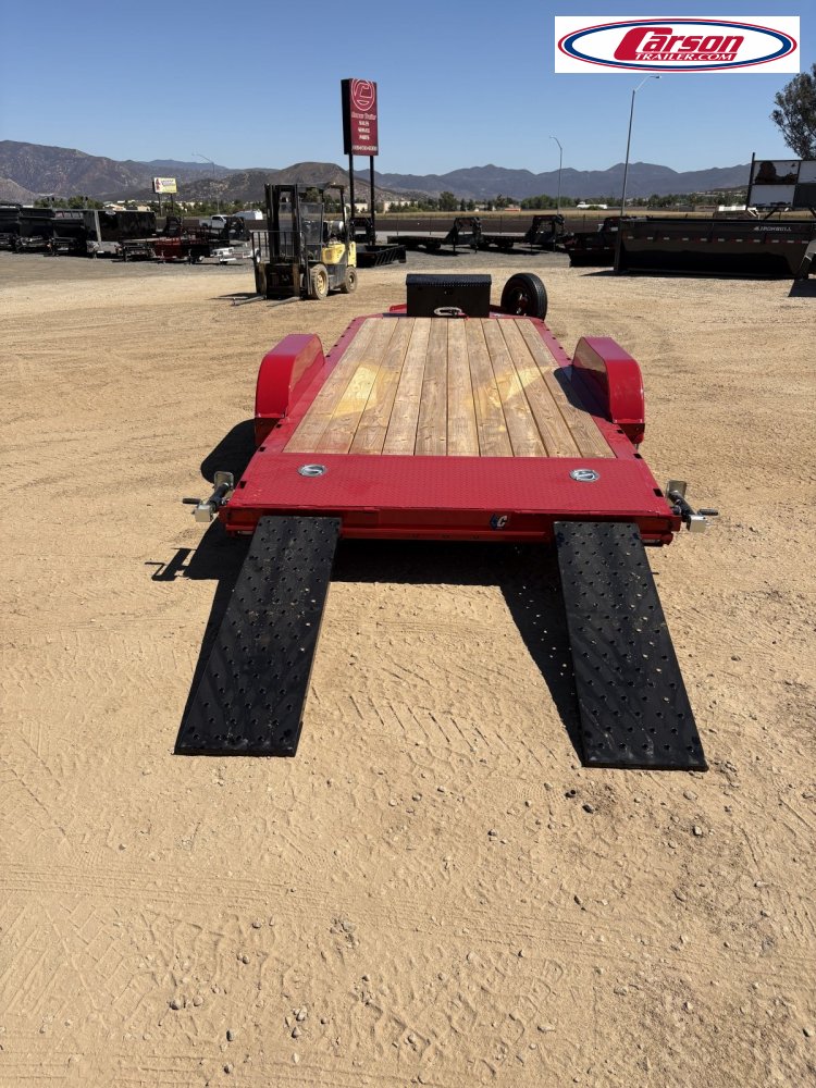 83x20 Diamond C Trailer HD Equipment