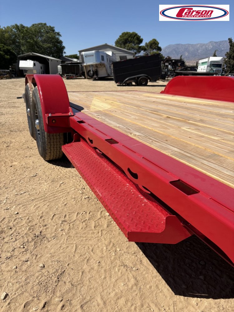 83x20 Diamond C Trailer HD Equipment