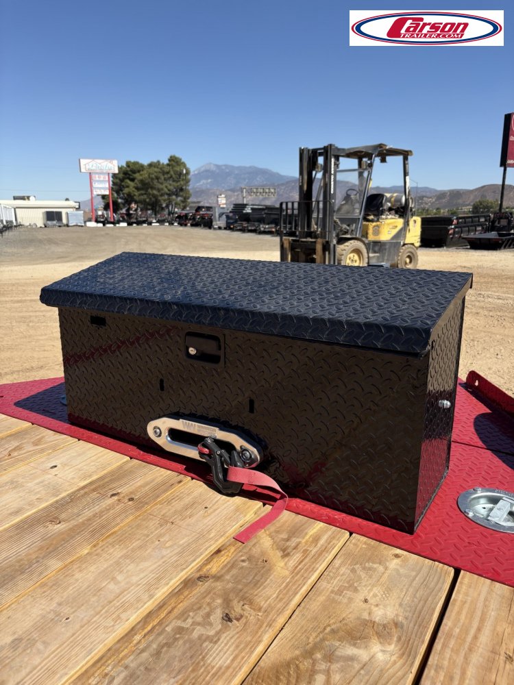83x20 Diamond C Trailer HD Equipment