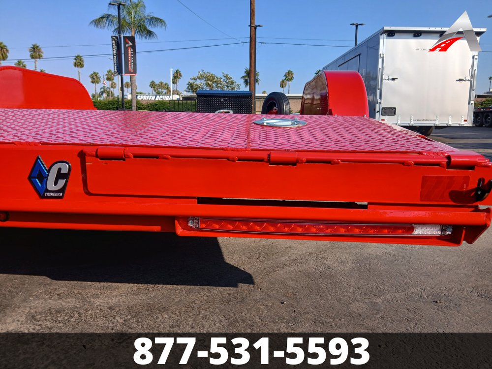 83x20 Diamond C Trailer HD Equipment