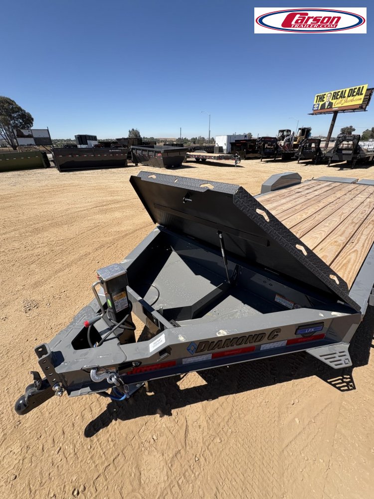 82x22 Diamond C Trailer HD Equipment