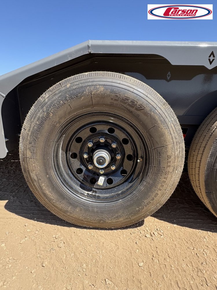 82x22 Diamond C Trailer HD Equipment