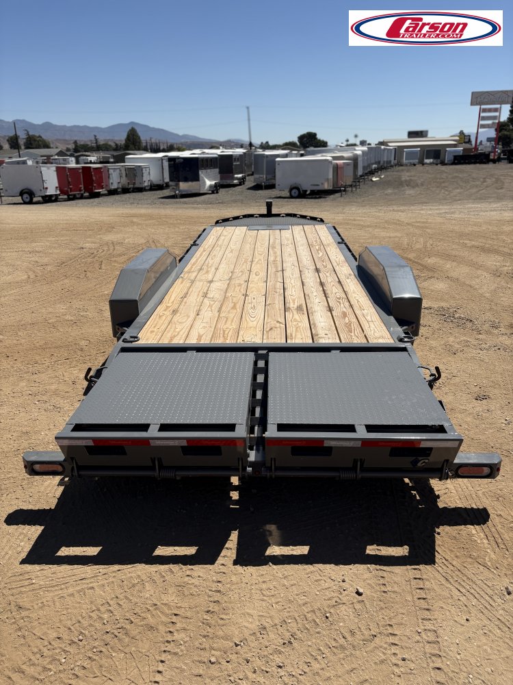 82x22 Diamond C Trailer HD Equipment