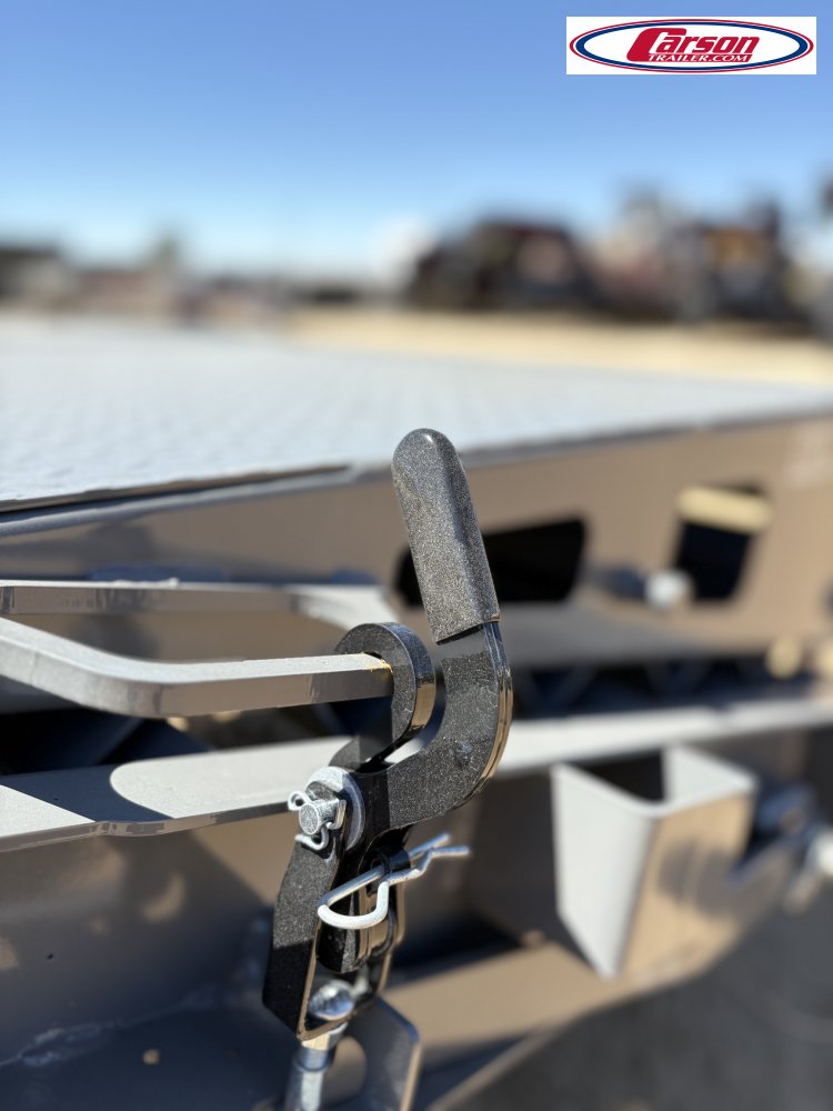 82x22 Diamond C Trailer HD Equipment
