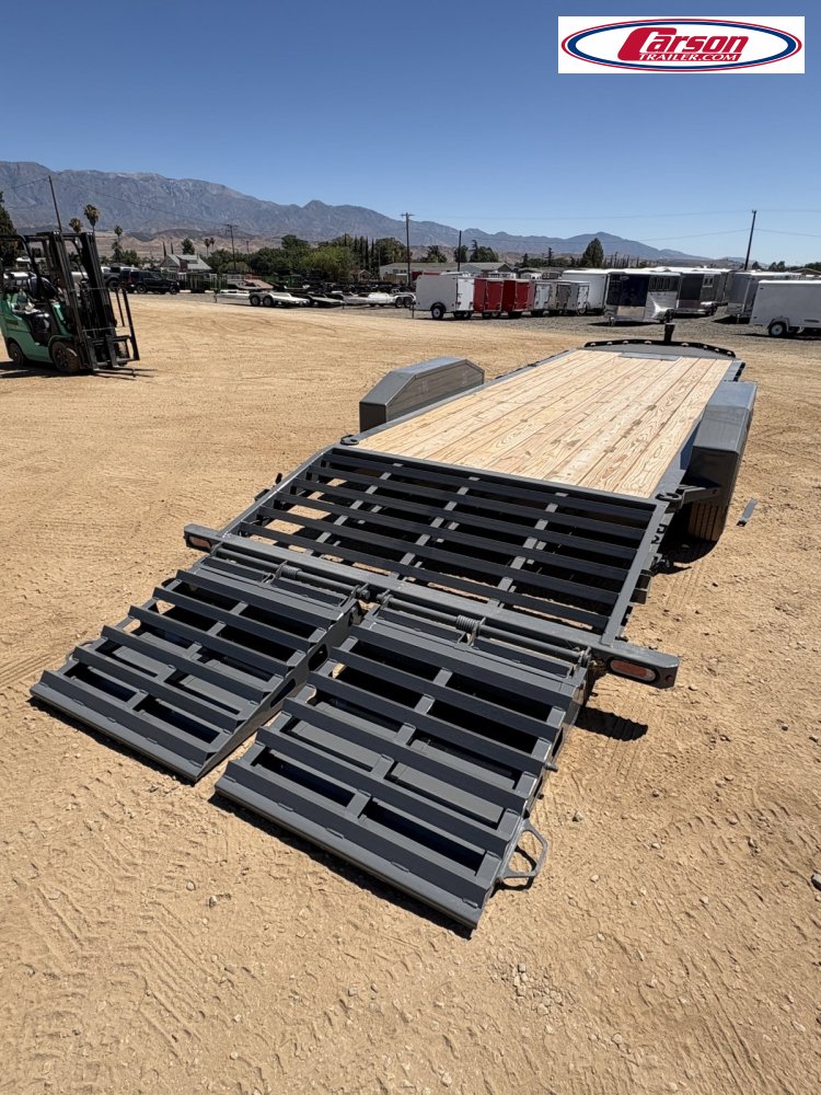 82x22 Diamond C Trailer HD Equipment