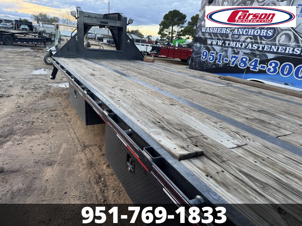 102x38 Diamond C Deck over Flatbed