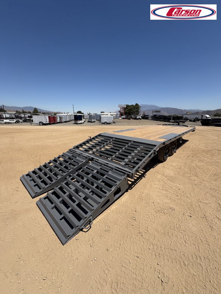 102x24 Diamond C Trailer HD Equipment