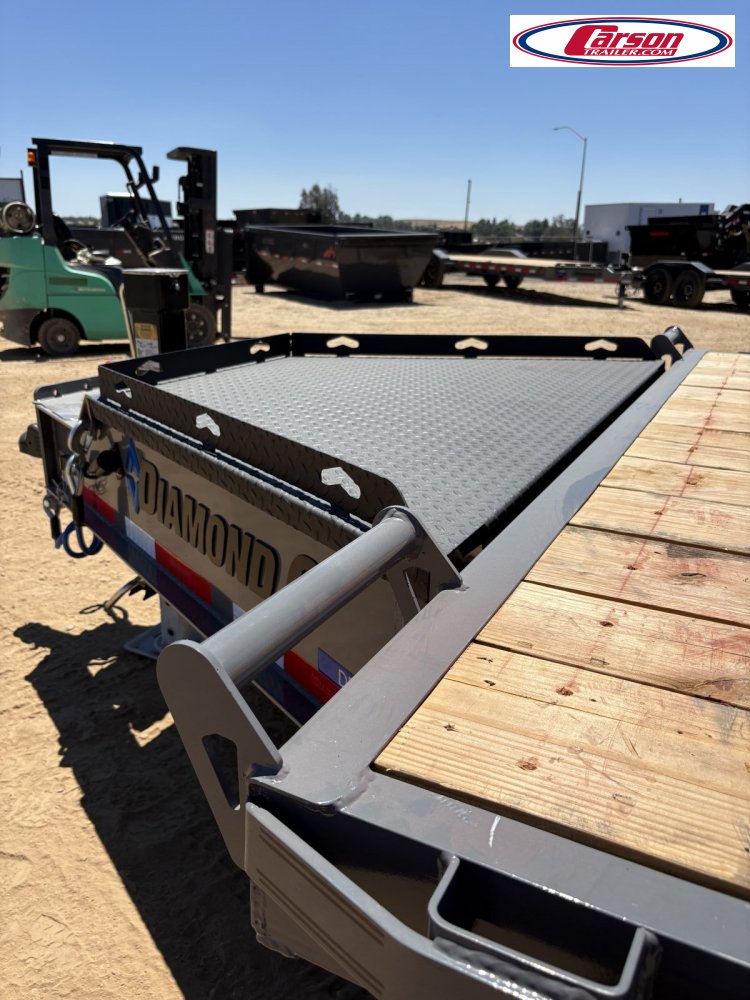 102x24 Diamond C Trailer HD Equipment