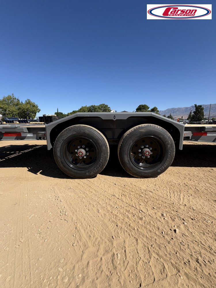 82x24 Diamond C Trailer HD Equipment