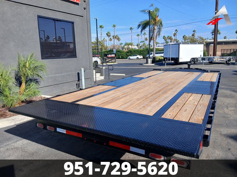 102"x20' Diamond C Tilt Deck