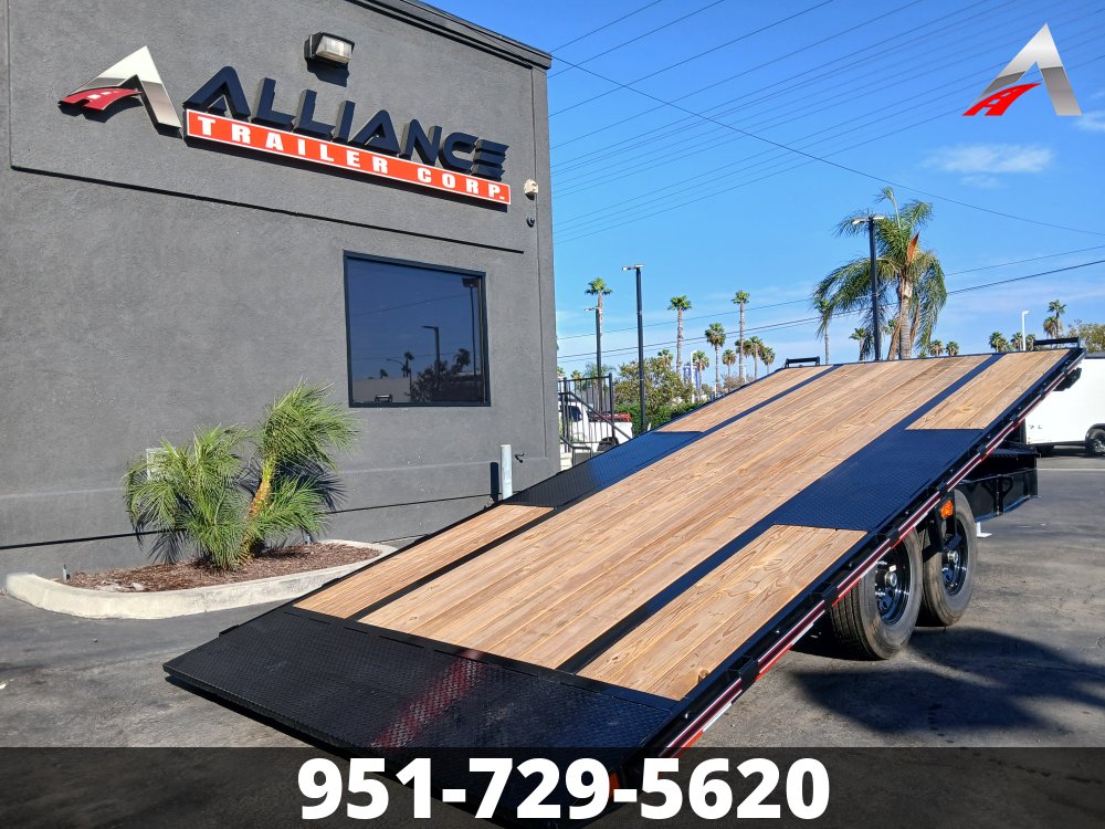 102"x20' Diamond C Tilt Deck