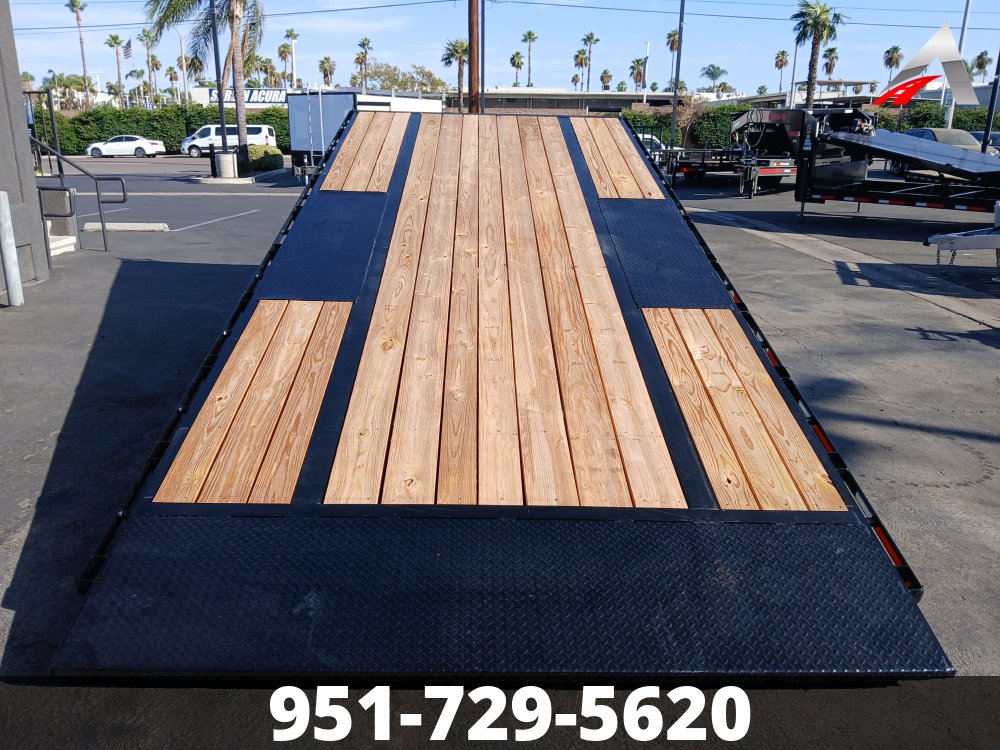 102"x20' Diamond C Tilt Deck
