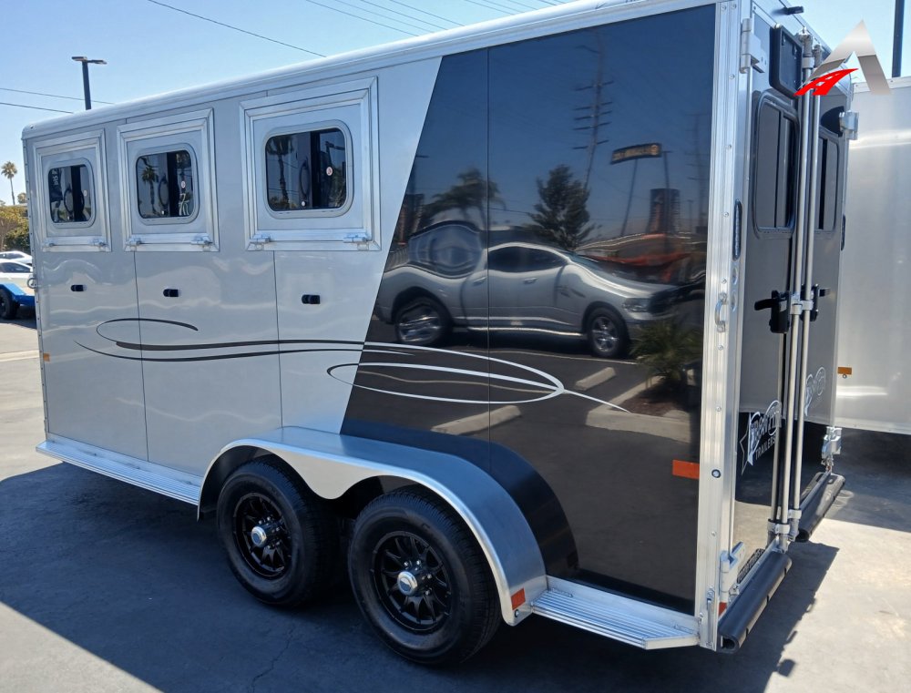 82x15 FRONTIER Horse Trailer