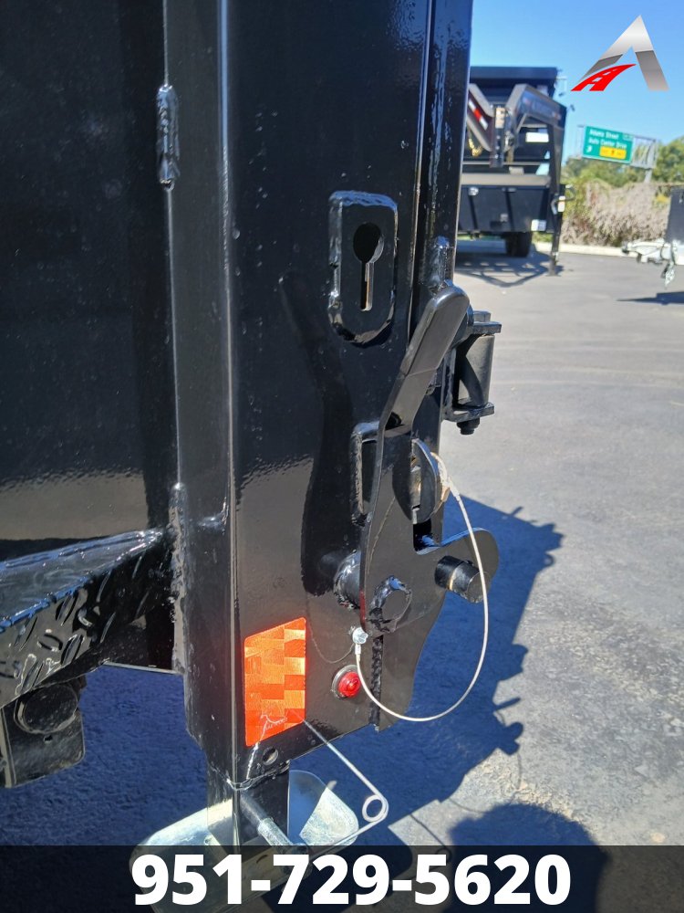 77x12 Diamond C Trailer Dump