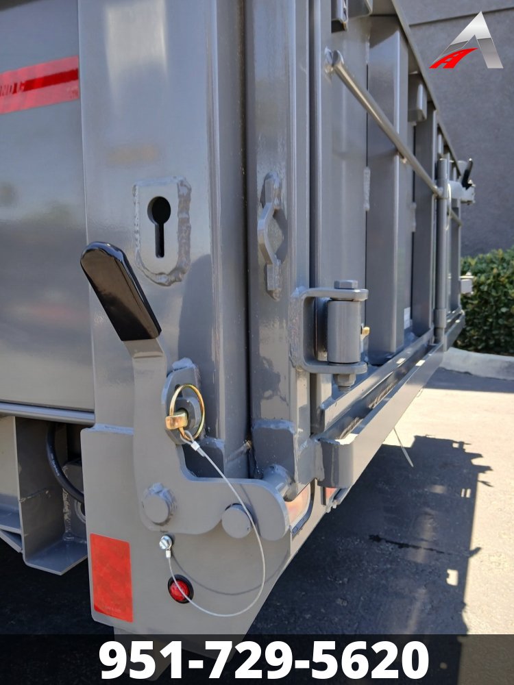 82x14 Diamond C Trailer Dump