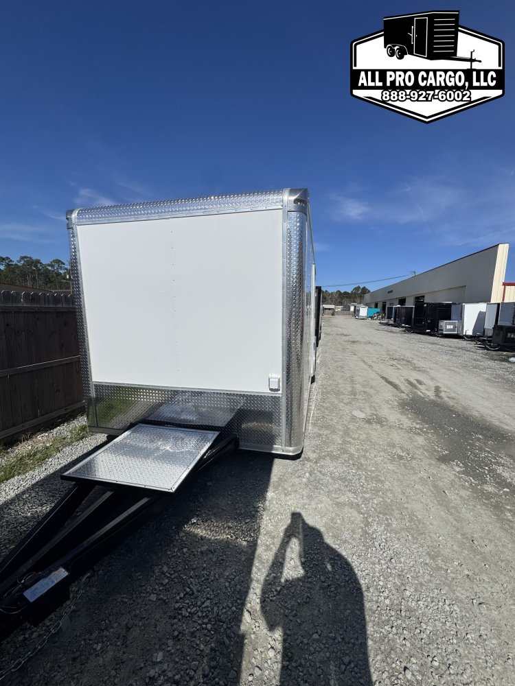 8' 6"x24' Quality Cargo Race