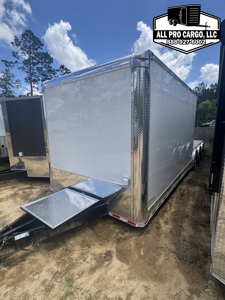 8' 5"x32' Quality Cargo Hybrid Race
