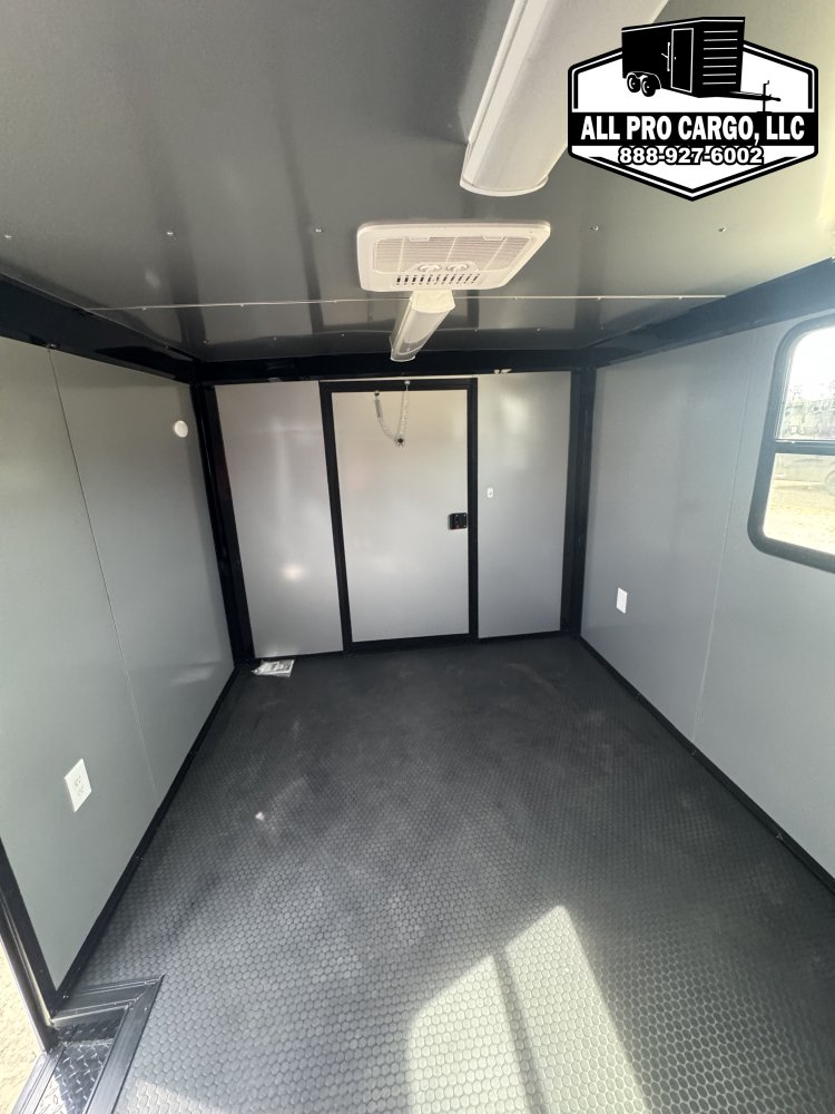 8' 6"x28' Quality Cargo Hybrid Race