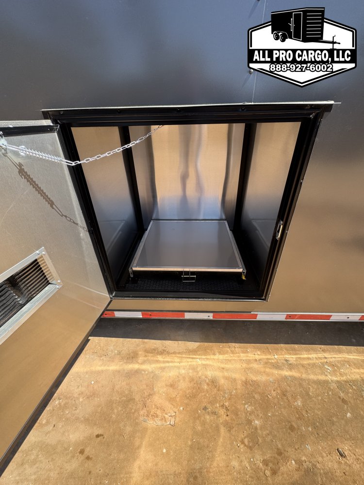 8' 6"x28' Quality Cargo Race