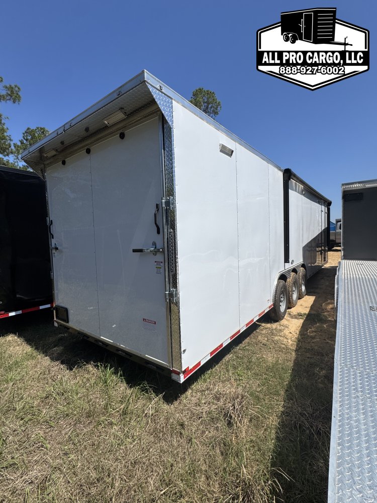 8' 6"x32' Quality Cargo Race