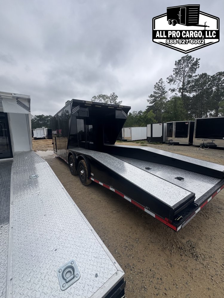 8' 6"x28' Quality Cargo Hybrid Race