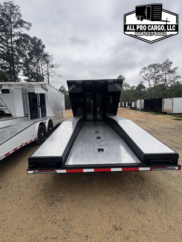 8' 6"x28' Quality Cargo Hybrid Race