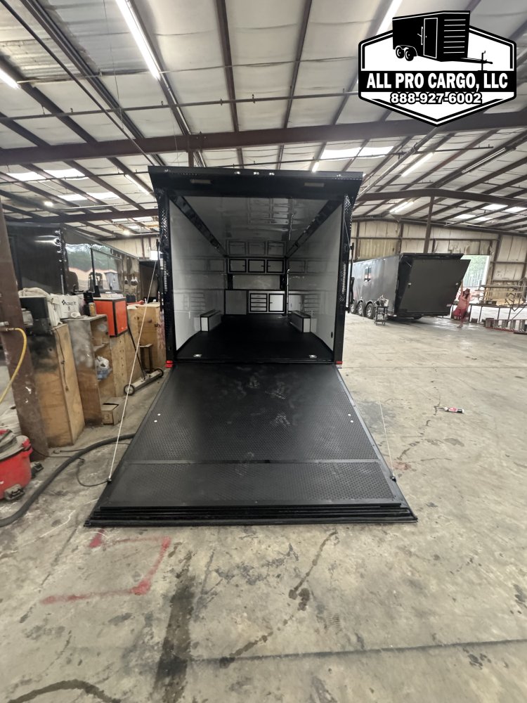 8' 6"x28' Quality Cargo Race