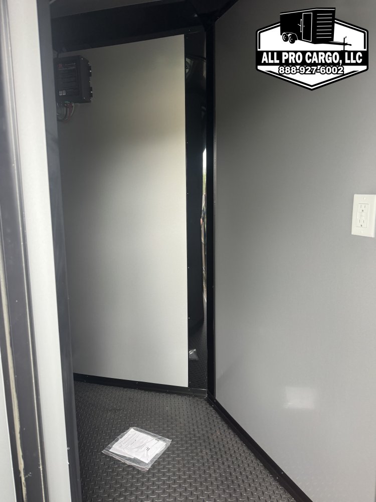 8'x20' Quality Cargo Office