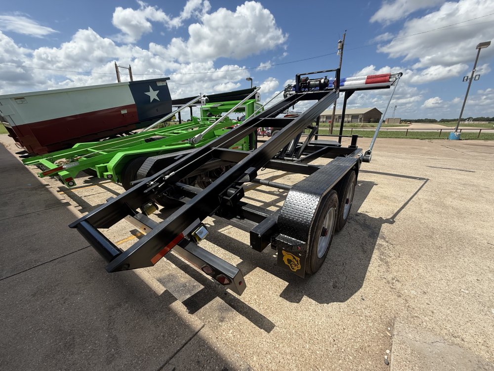 Couger Manufacturing 16K Bumper Pull Standard Rail Roll-Off Trailer