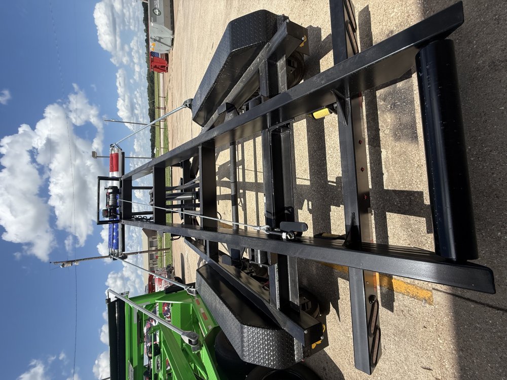 Couger Manufacturing 16K Bumper Pull Standard Rail Roll-Off Trailer