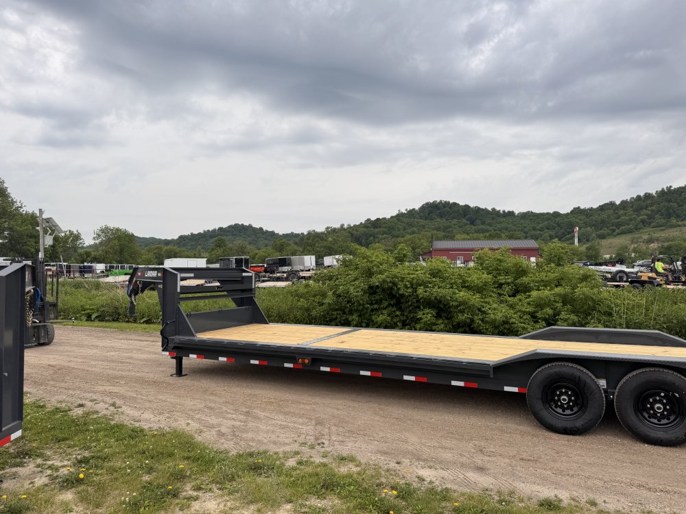 2025 Lamar Trailers 102X32 Gooseneck Car Hauler Trailer