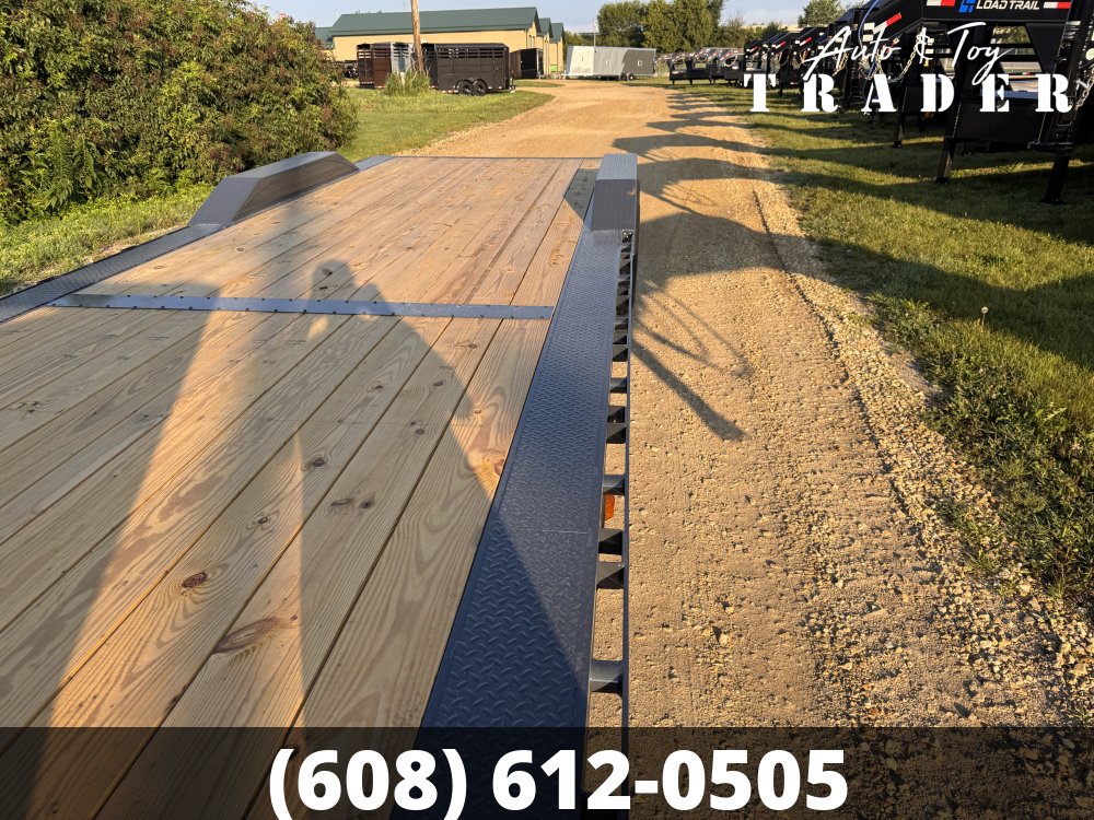 2027 Lamar Trailers 102X32 Gooseneck Car Hauler Trailer