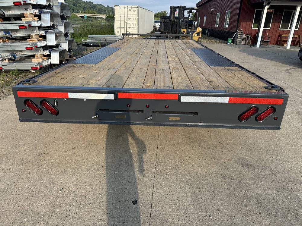 2026 Lamar Trailers 102X20 Deckover Trailer