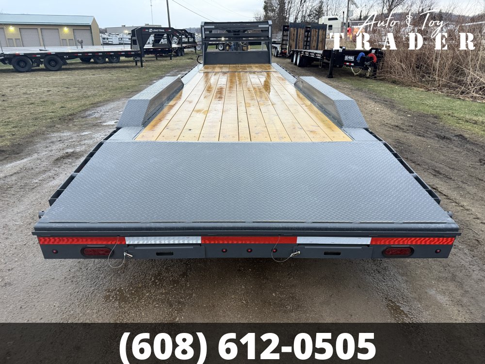 2026 Lamar Trailers 102X32 Gooseneck Car Hauler Trailer