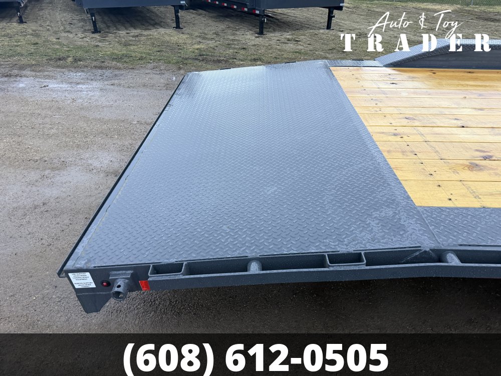 2026 Lamar Trailers 102X32 Gooseneck Car Hauler Trailer