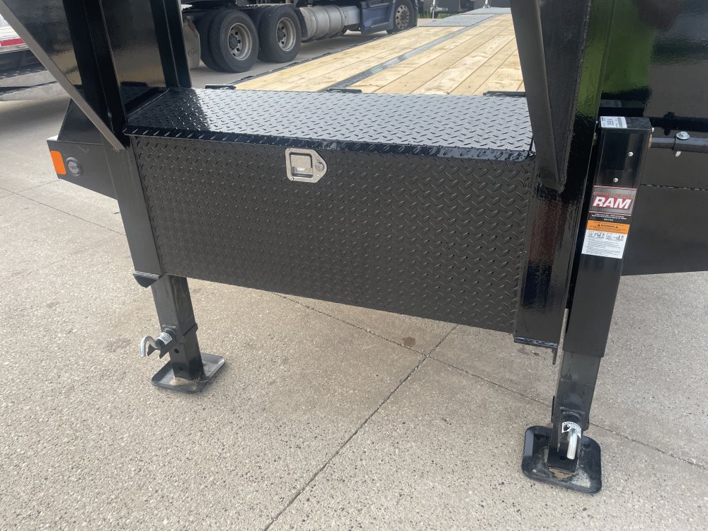 2026 Load Trail 102X32 Gooseneck Deckover Trailer