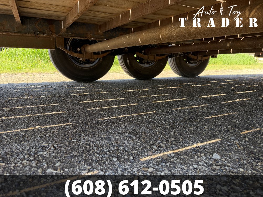 2021 Lamar 102X40 Gooseneck Car Hauler