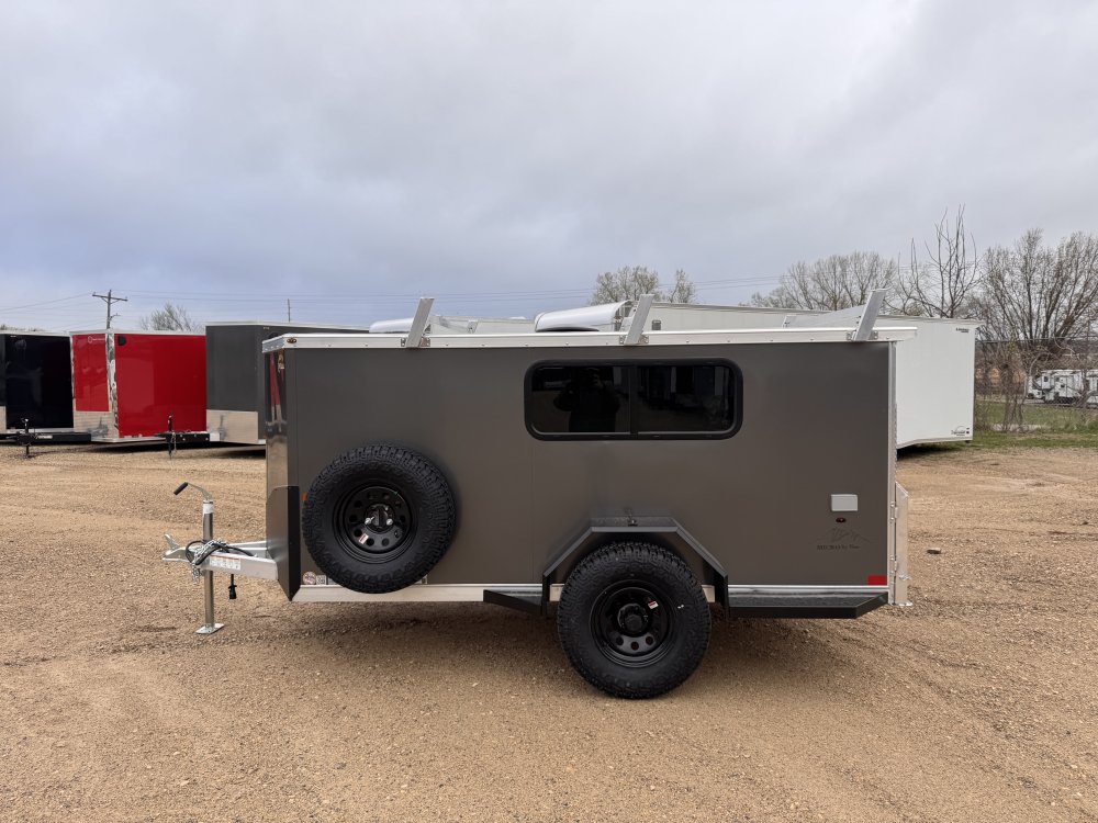 x NEO Trailers Enclosed Cargo