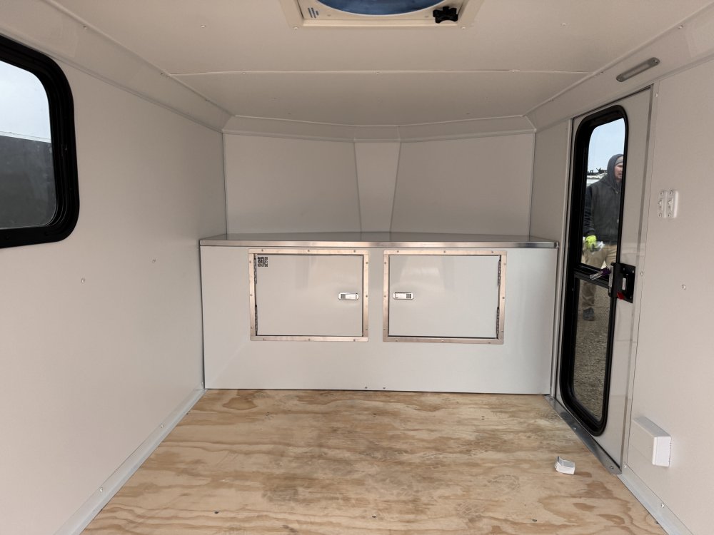 x NEO Trailers Enclosed Cargo