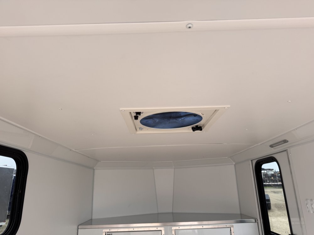 x NEO Trailers Enclosed Cargo
