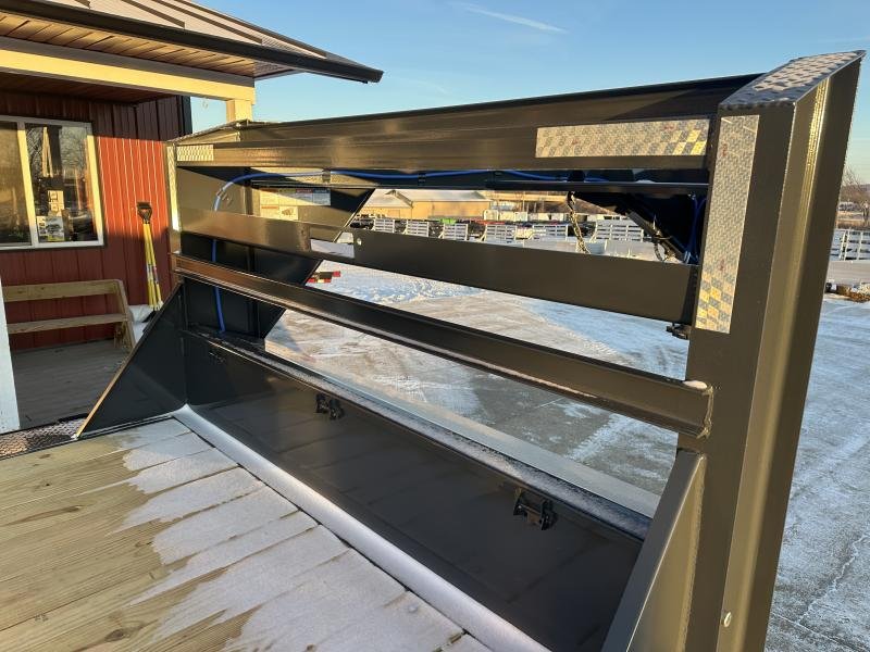 2025 Lamar Trailers 102X32 Gooseneck Car Hauler