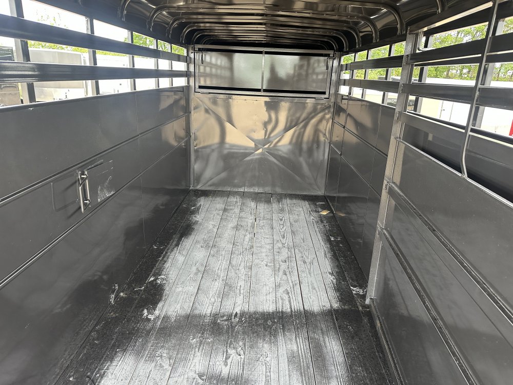 2025 Delta Manufacturing 6X16 Gooseneck Stock Trailer