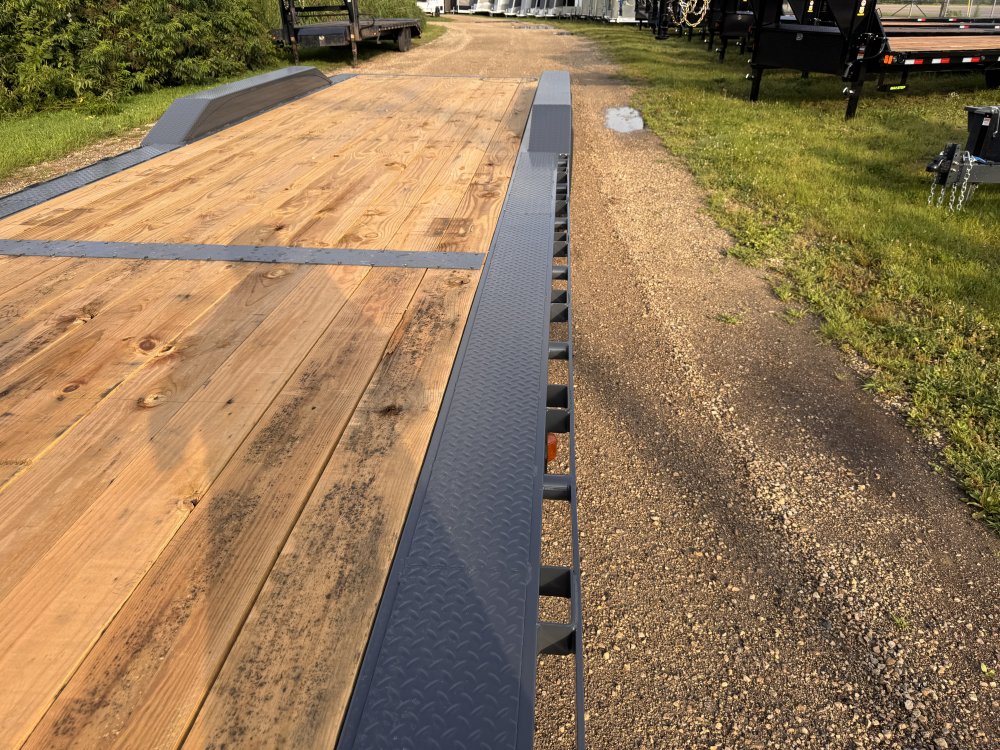 2026 Lamar Trailers 102X36 Gooseneck Car Hauler Trailer