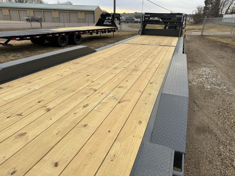 2025 Lamar Trailers 102X36 Gooseneck Car Hauler